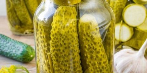 Krastavci u svom soku za zimu: žetva bez gubitka