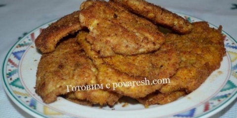 Pileća prsa nasjeckana u krušnim mrvima - recept u tavi prženja