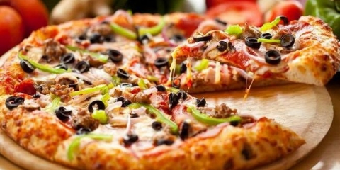 Pica sa mljevenom kućom