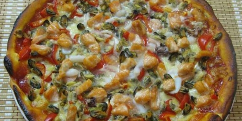 Pica s morskim plodovima