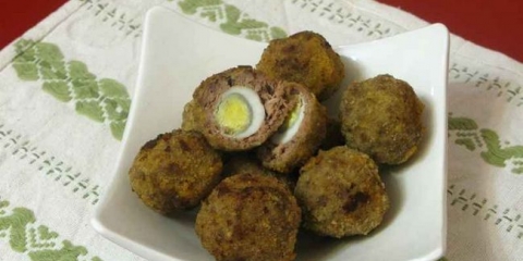 Začinjena jaja u škotskom