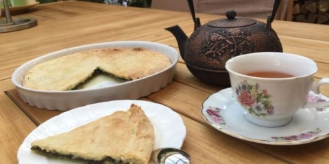 Pita sa sorrelom - brzo i ukusno. Jednostavan recept razbijen pita