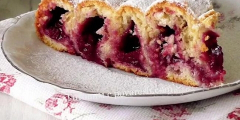 Puževa pita sa cherry - receptom sa fotografskim