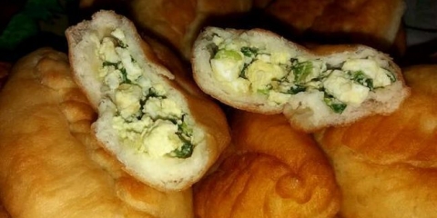 Pite sa jajima i zelenim lukom