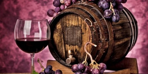 Prednosti i nedostaci drvenih bačva, plastičnih i nehrđajućih spremnika greške