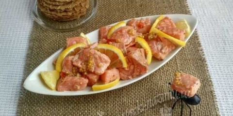 Jednostavan recept za kiseli losos kod kuće