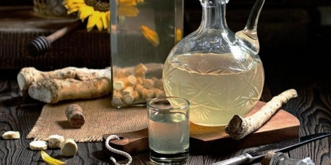 Recepti hrenovukhi na monshinu, tinkture na domaćem kuhanju