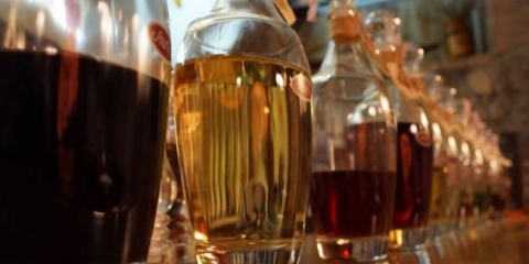 Recepti moonshine fosfora na hrastovim čipovima, čineći kućnu rakiju na hrastovom srcu