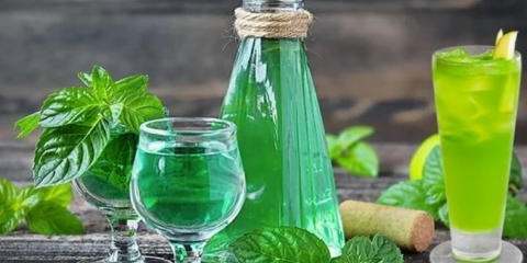 Recepti popularnih koktela zasnovanih na likeru mente