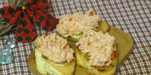 Riyet iz pastrve sa plavim sirom i crvenim kavijarom