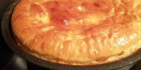 Riblji kolač od tijesta kvasca u rerni