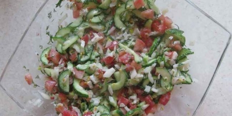 Salata od krastavca i paradajza