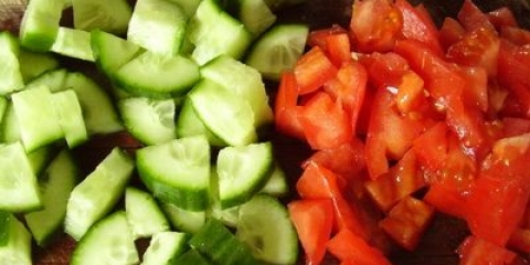 Salata od rajčice i krastavca