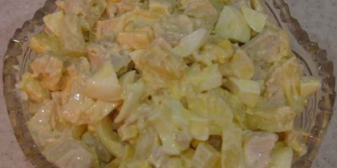 Salata sa piletinom i ananasom