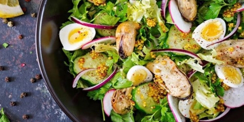 Salata sa dagnji: ukusni recepti bez majoneza