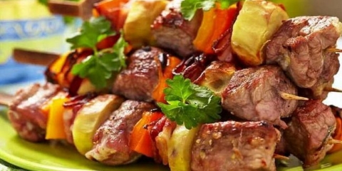 Svinjski kebab u pećnici na skewersu - 6 recepata svinjskih kebaba kod kuće