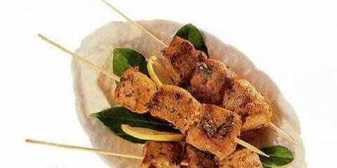 Svinjski kebab pićany