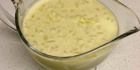 Saučenje s kiselim lukom sa fotografijama