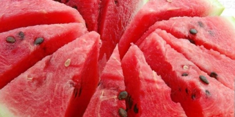 Juicy večera: recepti za prvu, drugu i desertnu posuđe sa lubenice