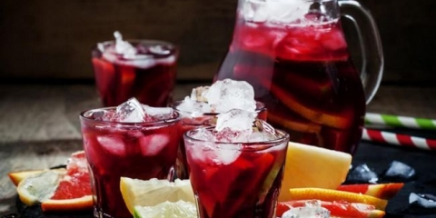 Sastav klasične sangrije, recepte proizvođači različitih vinskih pića kod kuće