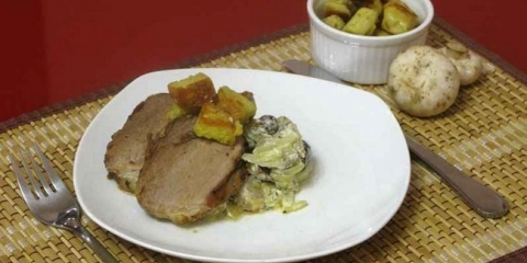 Svinjetina na jastuku od gljiva sa krekerima