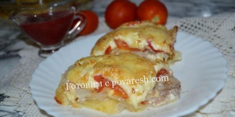 Svinjetina na francuskom u pećnici sa krompirom i paradajzom