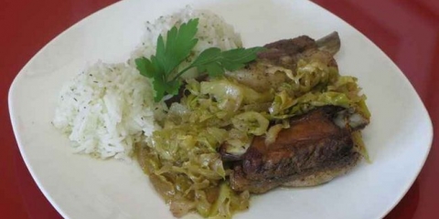 Svinjska rebra pirjana kupusom