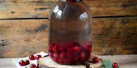 Ukusni kompoti iz trešnje za zimu: recepti za banku od 3 litre