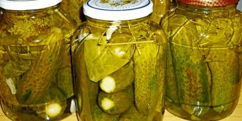 Lemljenje krastavaca u tri litarskih banaka