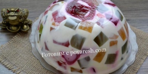 Jelly torta slomljena stakla sa pavlakom: korak recepta